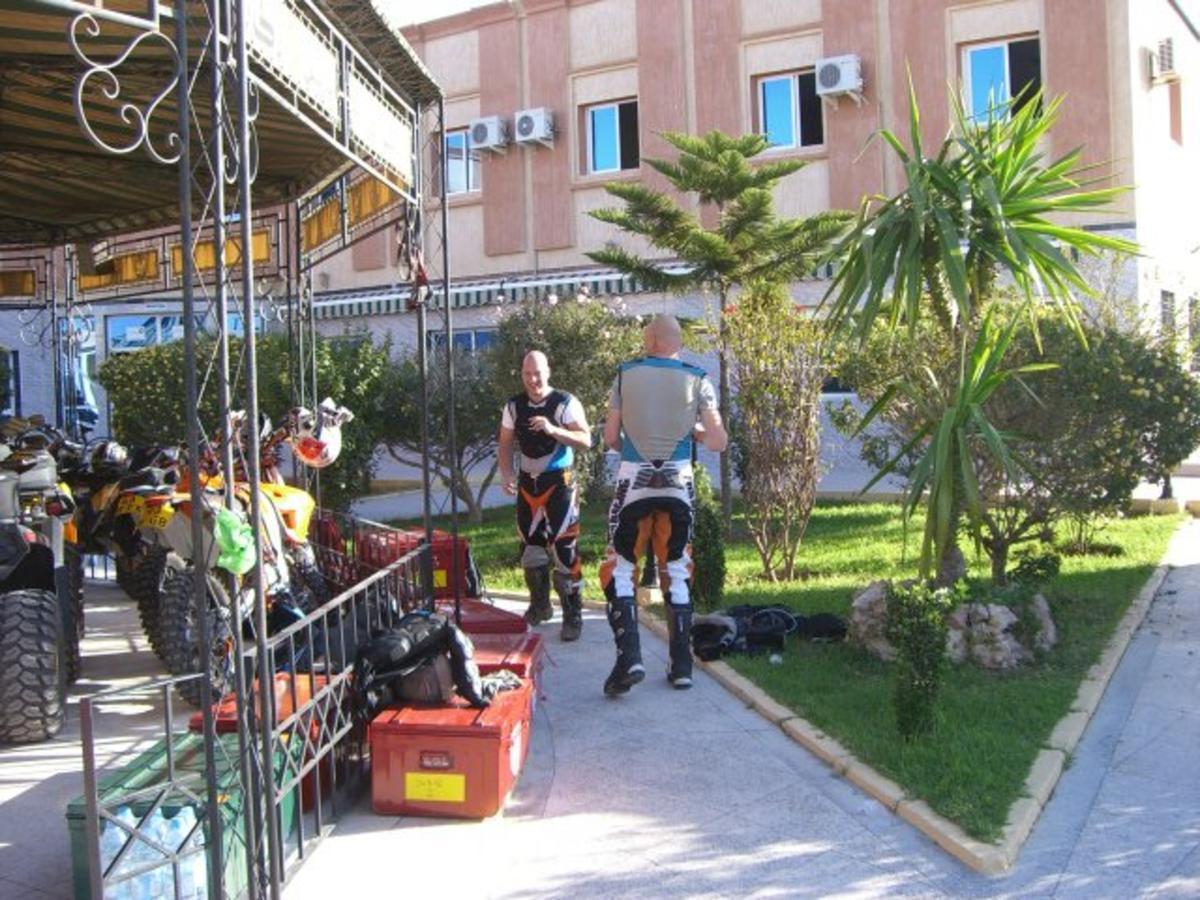 Motel Paris Dakar Selouane Екстериор снимка