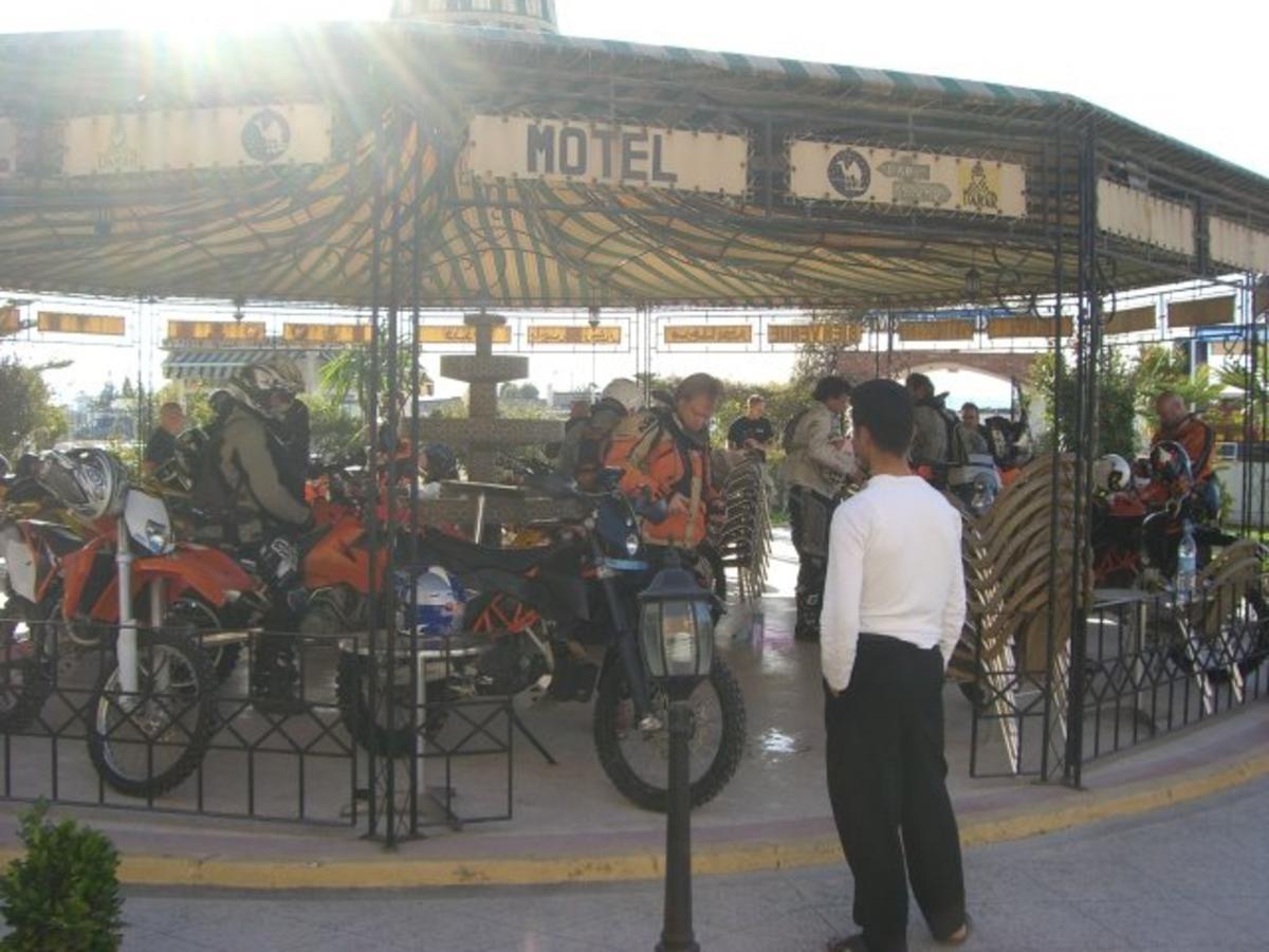 Motel Paris Dakar Selouane Екстериор снимка
